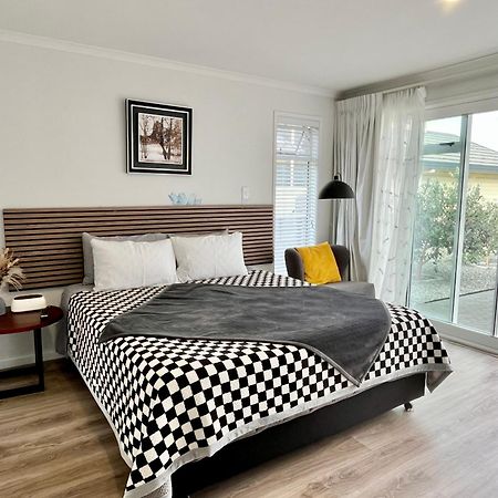 Lakeside Cozy Studio Taupo Luaran gambar