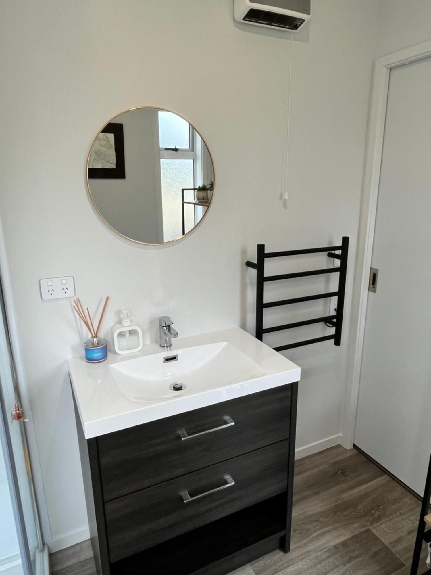 Lakeside Cozy Studio Taupo Luaran gambar